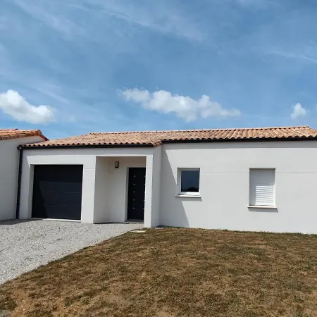 Maison Neuve A 13 Min Des Sables Vakantiehuis